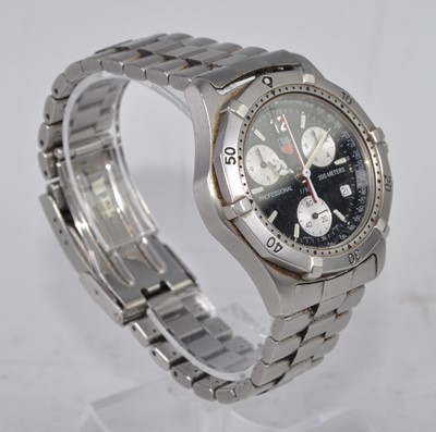 Lot 1172 - A gent's Tag Heuer Professional 200m steel...