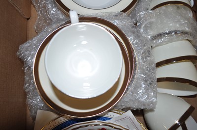 Lot 79 - A Royal Grafton Sienna pattern porcelain part...