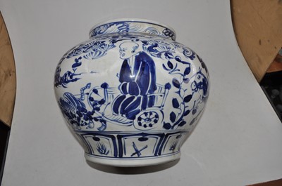 Lot 108 - A Chinese blue and white porcelain jar and...
