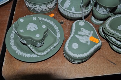 Lot 161 - A collection of Wedgwood green jasper wares to...