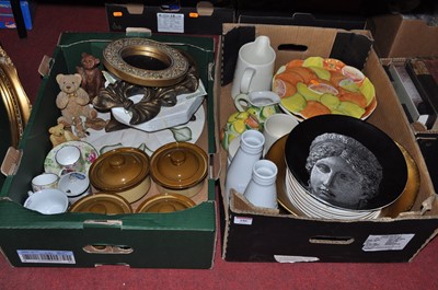 Lot 186 - Two boxes of mixed modern ceramics, table...