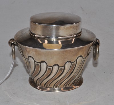 Lot 265 - An Edwardian silver tea canister and cover, of...