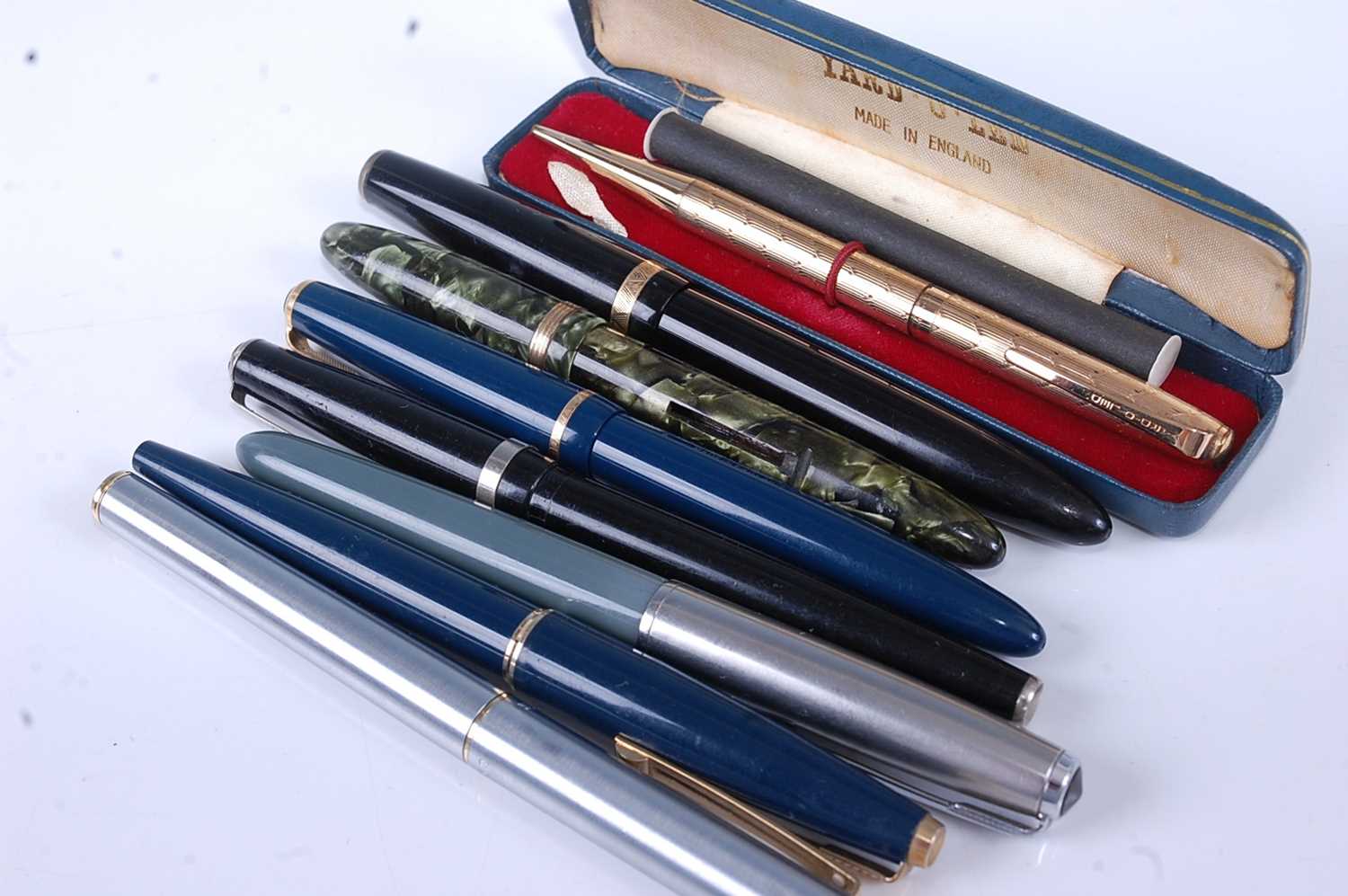 Lot 345 - A Parker Junior fouintain pen, with 14ct gold...