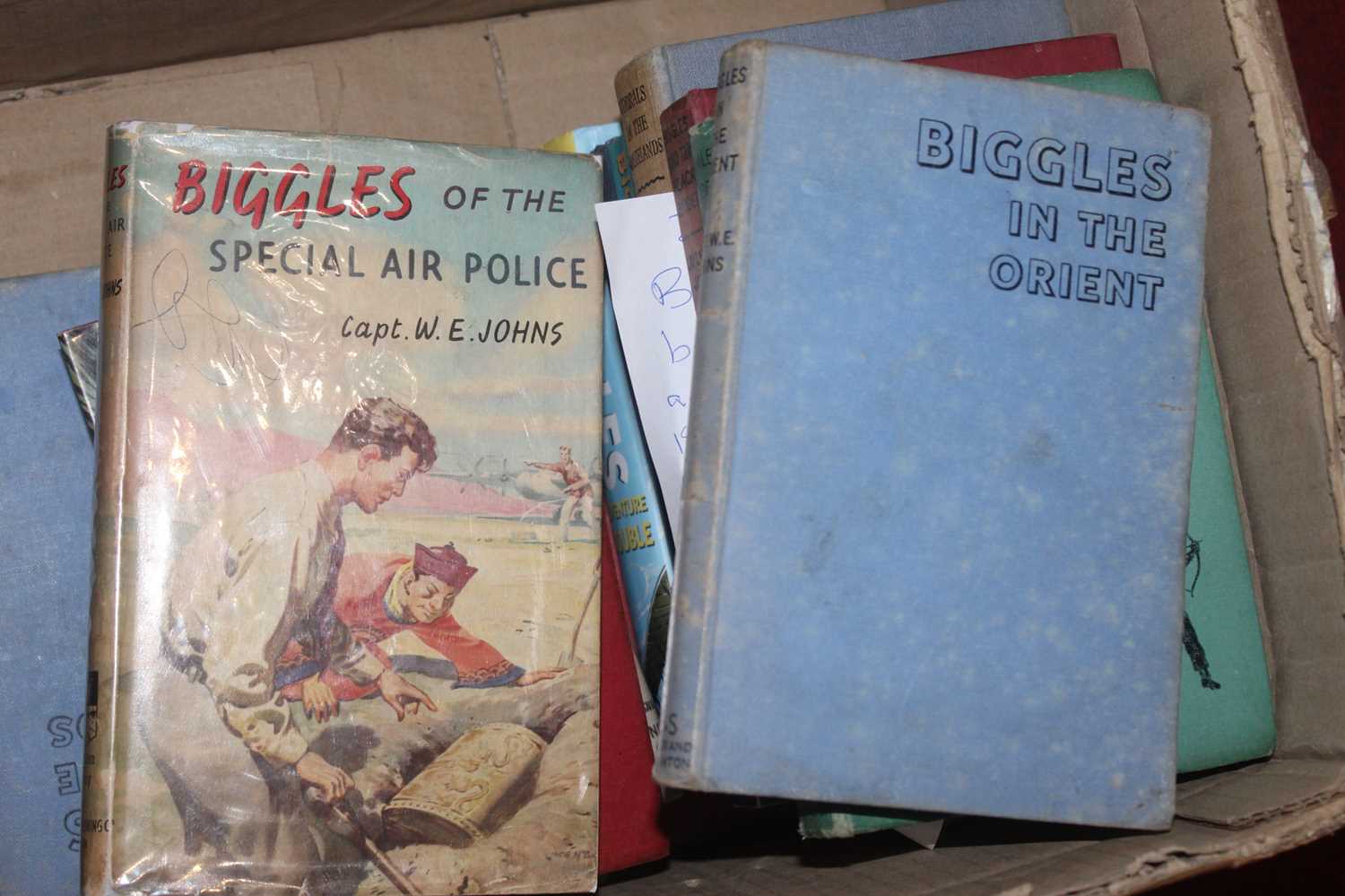 Lot 585 - A box of W.E. Johns books (Biggles, Gimlet and...