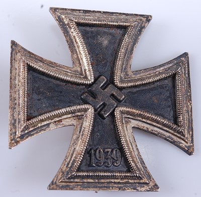 Lot 88 - A German Iron Cross 1st Class, the pin back...