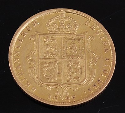 Lot 2053 - Great Britain, 1887 gold half sovereign,...