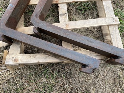 Lot 198 - Pallet Tines (No Back Plate)