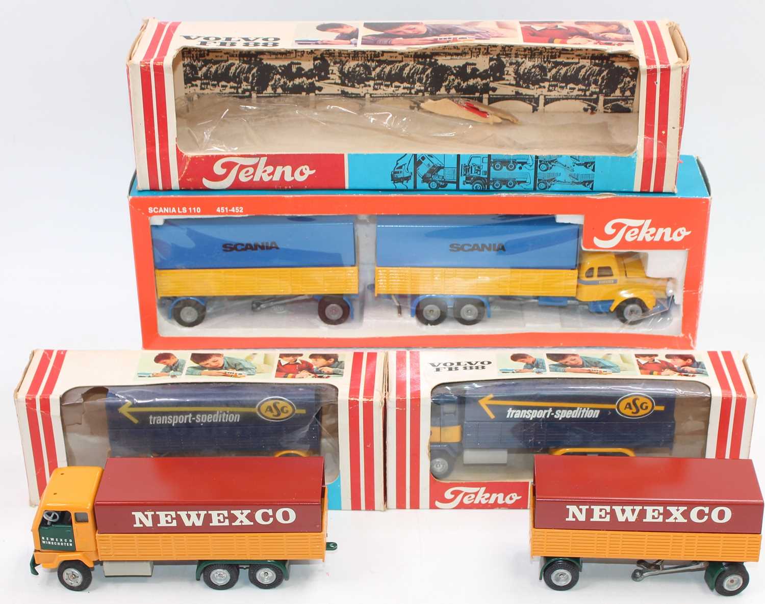 Lot 1881 - One large tray containing 4 boxed Tekno...