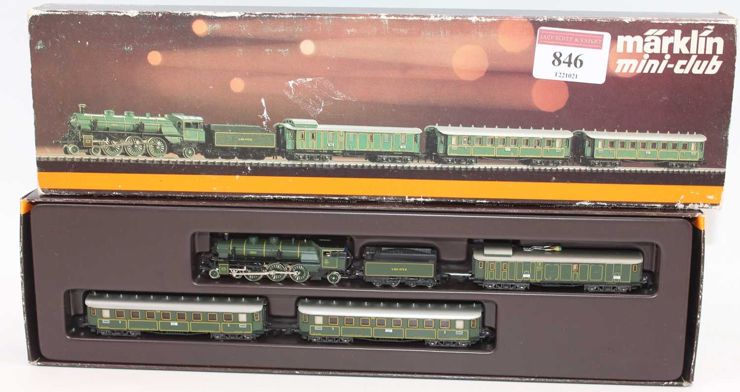 MARKLIN MINI outlets CLUB Z SCALE 8961 - 2 PLATFORM CONSTRUCTION SET