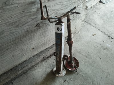 Lot 80 - Trailer Stands and Stand