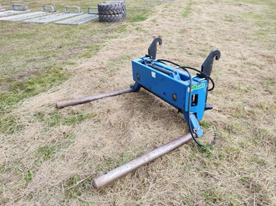 Lot 180 - Albutt Bale Grab with rollers