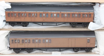 Lot 433 - Two LNER bogie coaches: 1st/3rd suburban No....