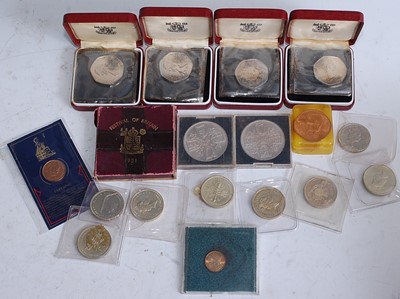 Lot 2113 - Great Britain, a collection of coins and...