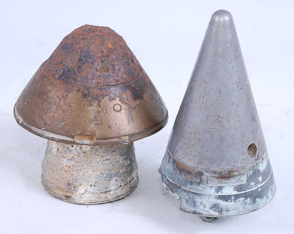 Lot 43 - A German H.Z. 14 shell fuse, marked SWN 16,...