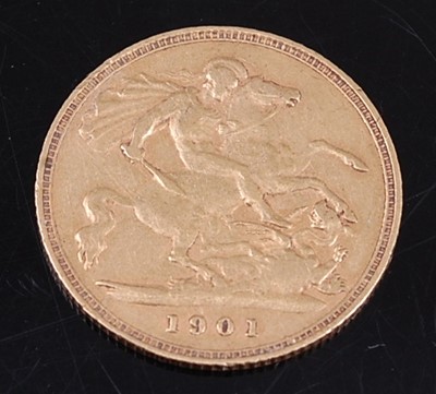 Lot 2081 - Great Britain, 1901 gold half sovereign,...