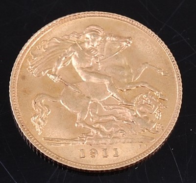 Lot 2082 - Great Britain, 1911 gold half sovereign,...