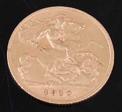 Lot 2087 - Great Britain, 1910 gold half sovereign,...