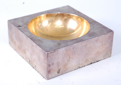 Lot 2129 - * A modern heavy silver small dish, of square...