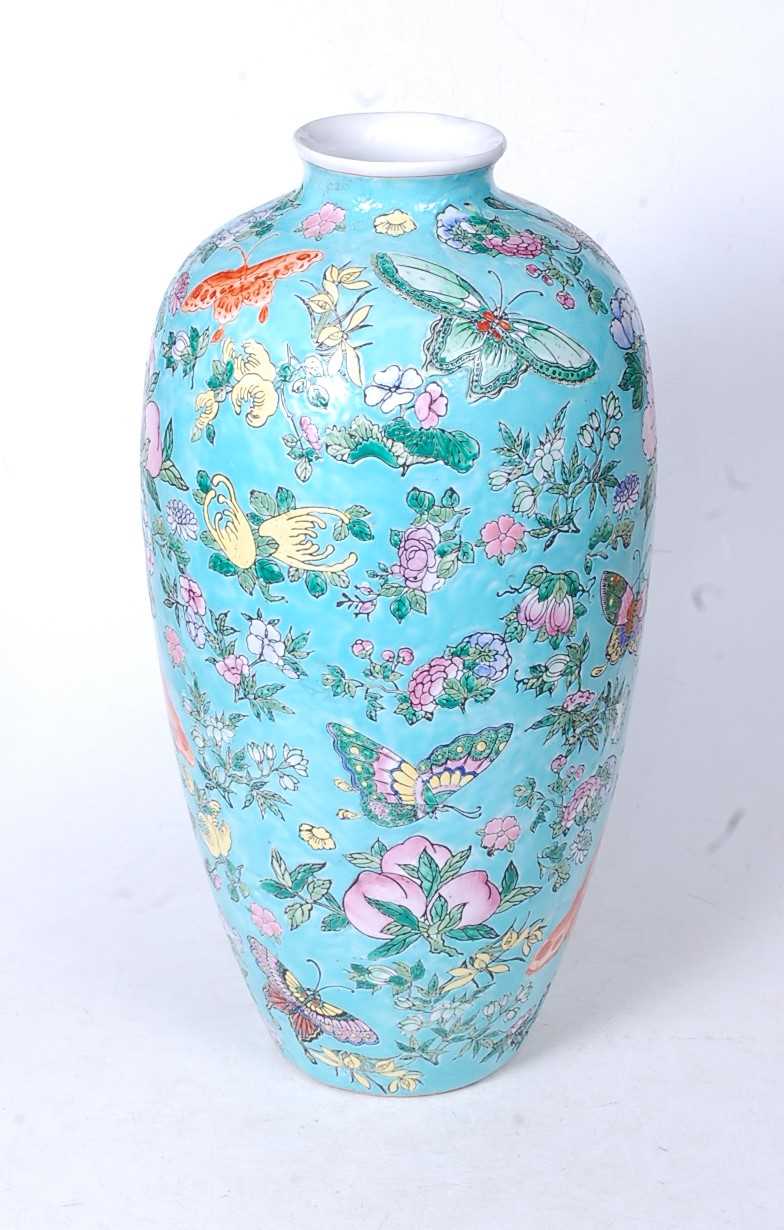 Lot 2 - A Chinese export Meiping vase, on a turquoise...