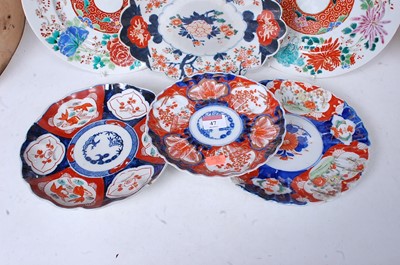 Lot 47 - A Japanese Imari plate, of lobed circular form,...