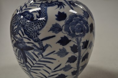 Lot 190 - A Chinese export blue and white double-gourd...