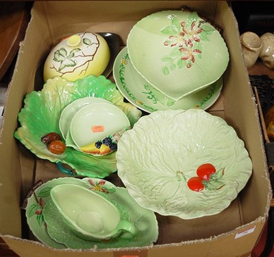 Lot 76 - A box of assorted Carltonware, to include leaf...