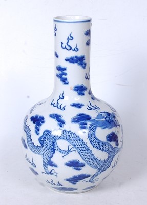 Lot 174 - A Chinese export bottle vase, having a slender...