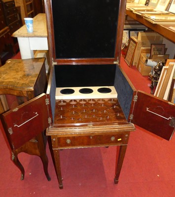 Lot 1187 - An early 20th century mahogany and flame...