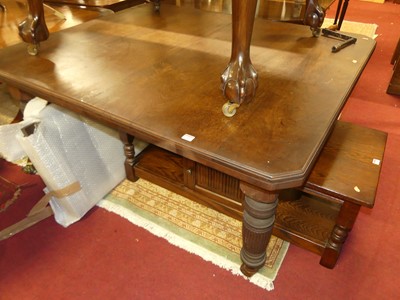 Lot 1288 - An Edwardian walnut extending dining table,...