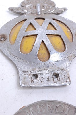 Lot 371 - A collection of car badges, to include an AA...