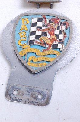 Lot 371 - A collection of car badges, to include an AA...