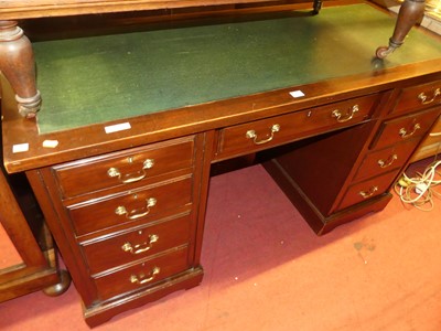 Lot 1380 - An early 20th century mahogany kneehole...