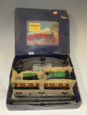 Lot 1501 - A Hornby Meccano Ltd goods set, in playworn...