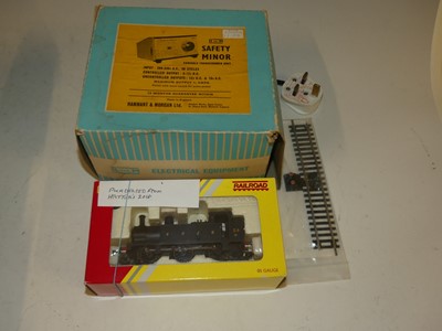 Lot 1507 - One box of 00 gauge rail items, to include...