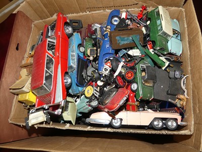 Lot 1529 - A box of various plastic vintage model...