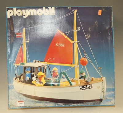 Lot 1532 - A Playmobil boxed ships set, with further car,...