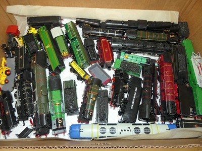 Lot 1536 - One box of plastic model tanks; and another...