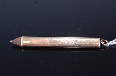 Lot 438 - A Leuchars 9ct gold cased propelling pencil...