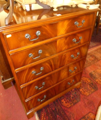 Lot 1368 - A contemporary mahogany chest of drawers,...