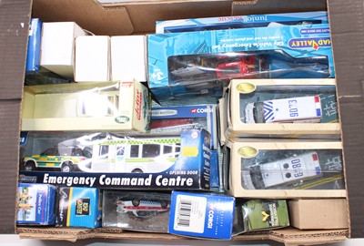 Lot 916 - 1 tray of mixed diecast models and...