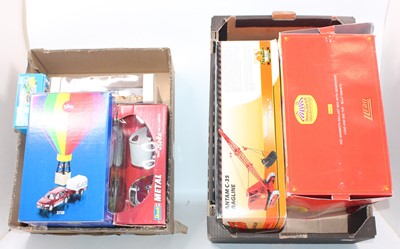 Lot 927 - 2 trays of boxed mixed modern diecast as...