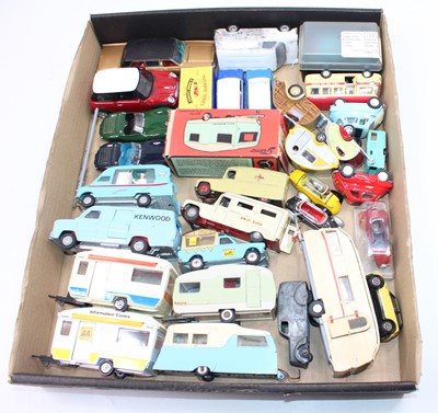 Lot 1701 - 1 small tray of loose Dinky, Corgi, Spot-on,...