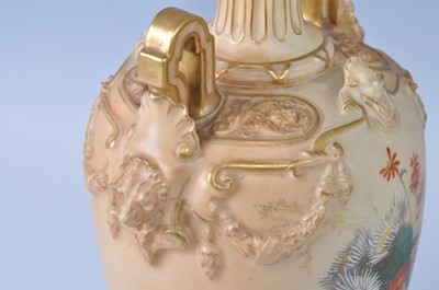 Lot 2028 - An Edwardian Royal Worcester porcelain blush...