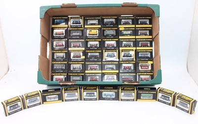 Lot 522 - Forty six Farish N gauge 4-wheel wagons –...