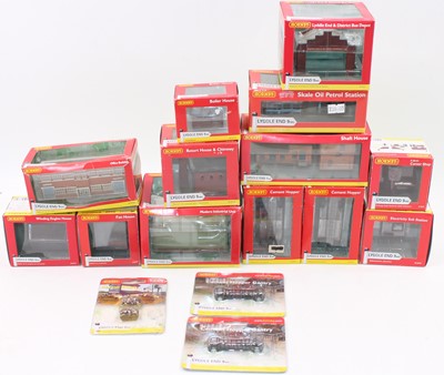 Lot 567 - Hornby Lyddle End N gauge buildings etc: Skale...