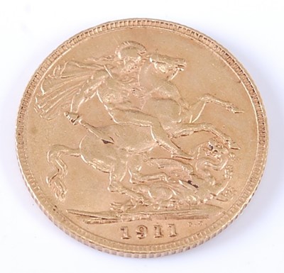 Lot 2023 - Great Britain, 1911 gold full sovereign,...