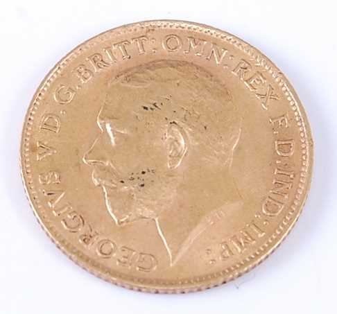 Lot 2059 - Great Britain, 1912 gold half sovereign,...