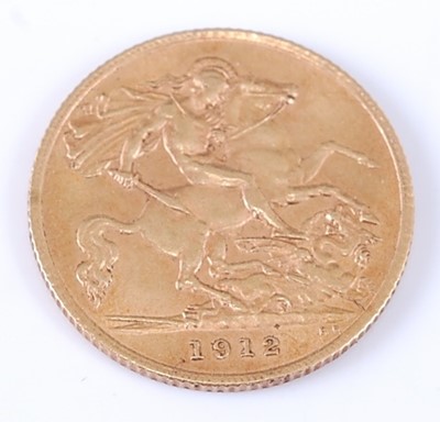 Lot 2059 - Great Britain, 1912 gold half sovereign,...