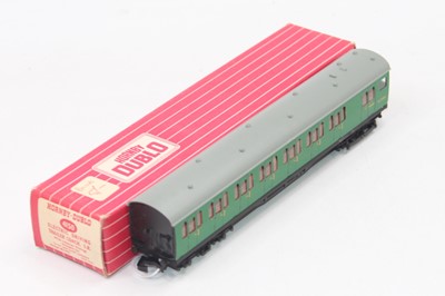 Lot 617 - 2250/4150 2-rail Hornby Dublo 2-car EMU,...