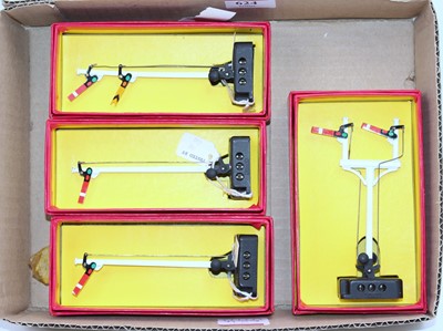 Lot 624 - Four Hornby Dublo electric semaphore signals...